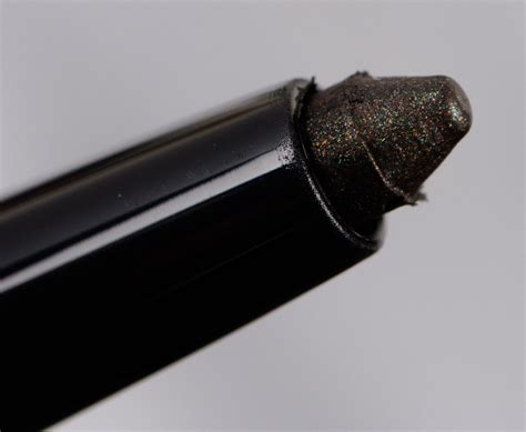 chanel eyeliner khaki intense.